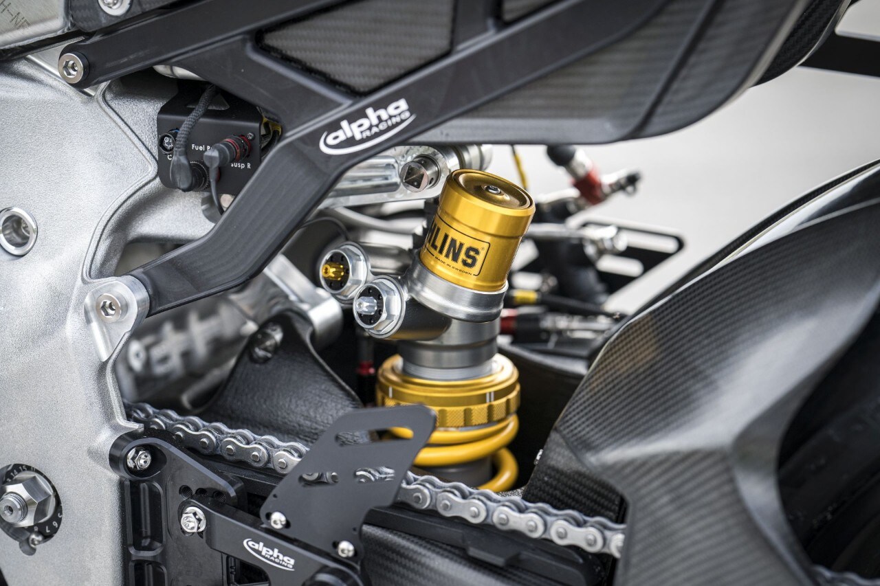 DueruoteTG #238 - Abbiamo guidato in pista la BMW che corre in SBK! 